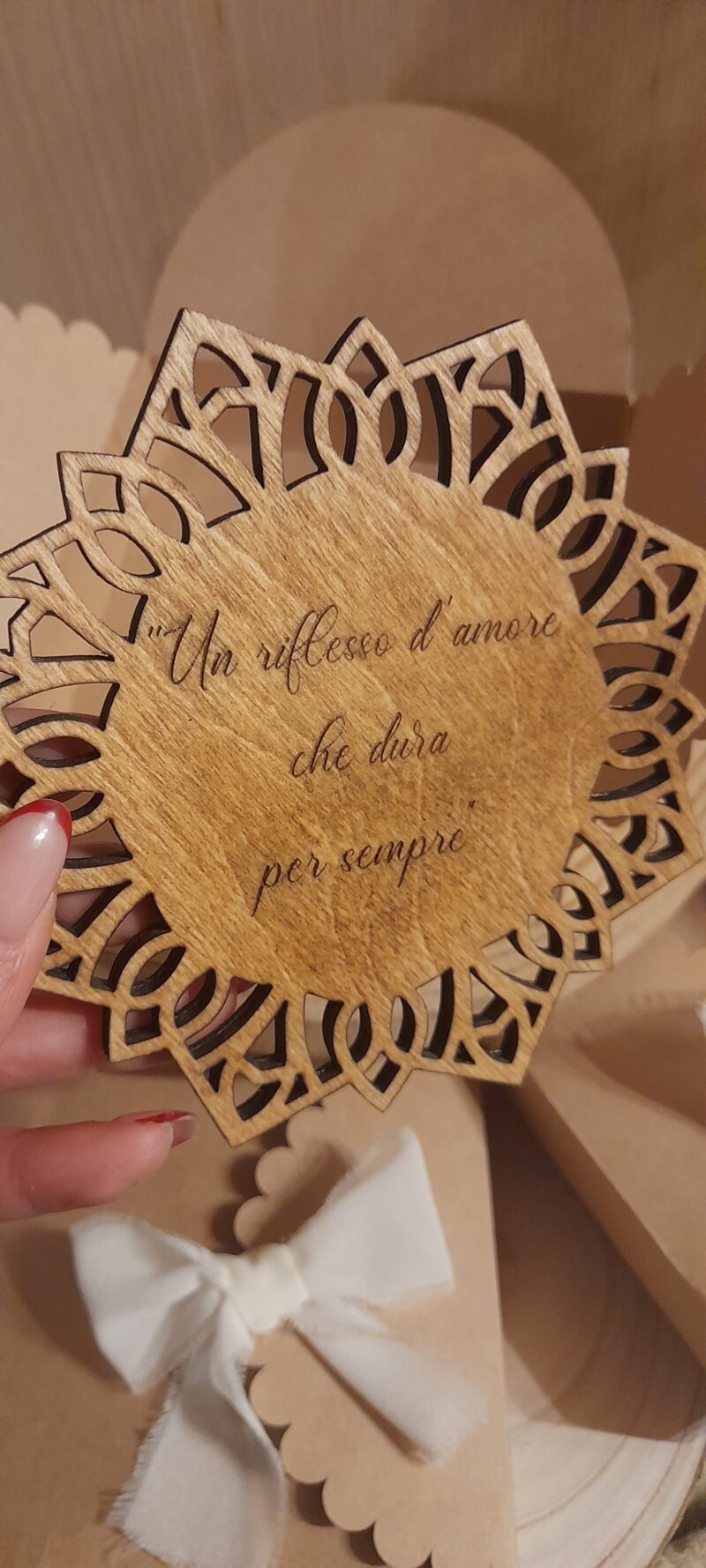 Specchietto con incisione personalizzata - immagine 2